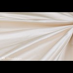Бежево-белый перламутровый императорский шелк сатин